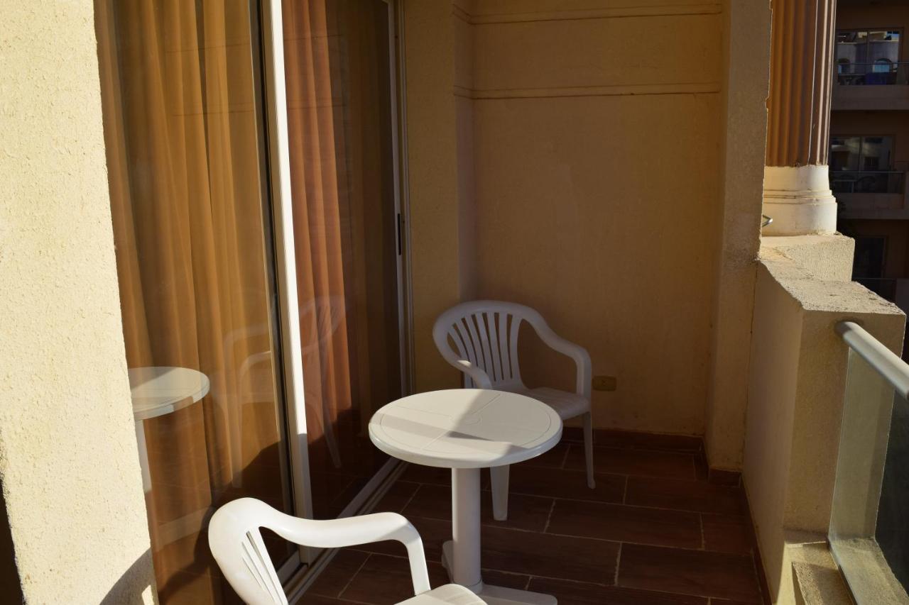 Florenza Khamsin 1 Bedroom Apartment With Swimming Pool View フルガダ エクステリア 写真