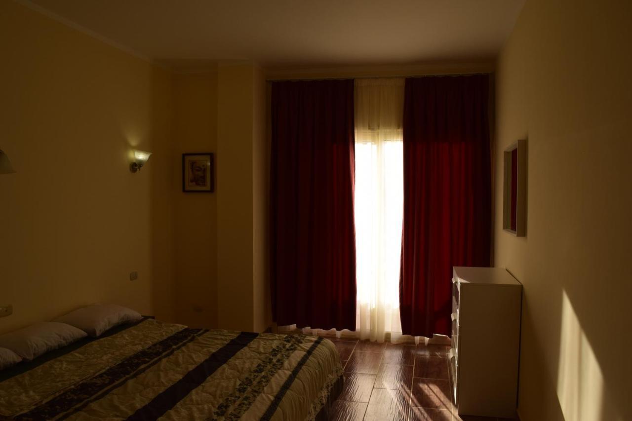 Florenza Khamsin 1 Bedroom Apartment With Swimming Pool View フルガダ エクステリア 写真